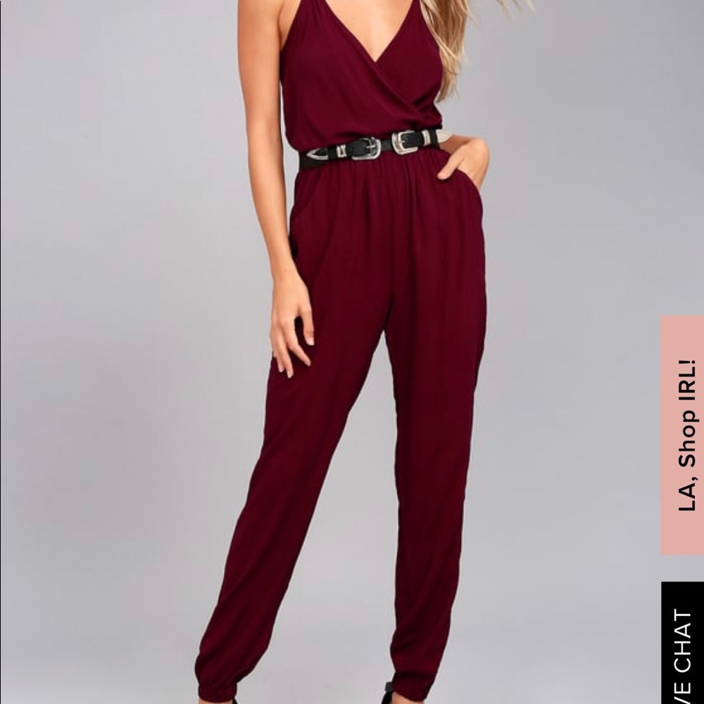 Lulu’s NWT jump suit fits like Large